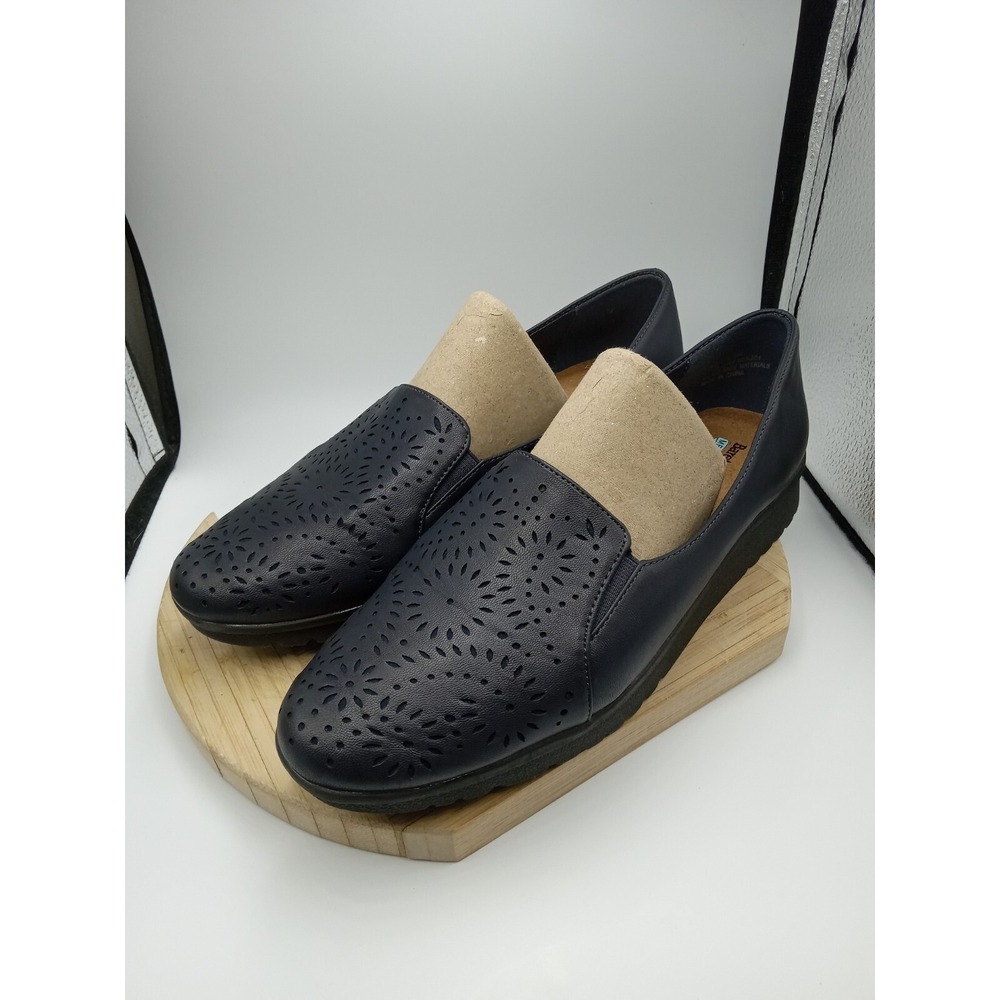 Baretraps Amry Slip On Womens Size 8.5M Flats BT29522-410